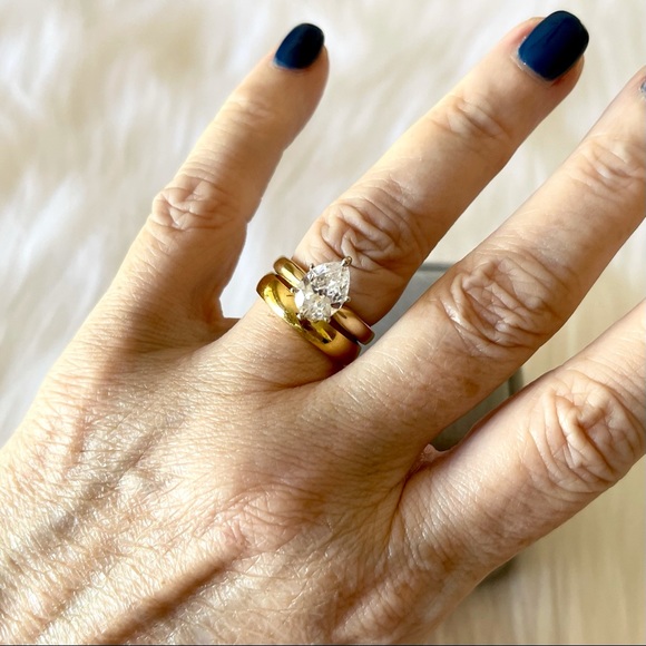 NWOT 18k yellow gold / stainless 4mm wedding band size 5.5 - Picture 7 of 9